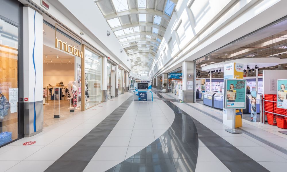 Centro commerciale Eurosia Parma galleria 02